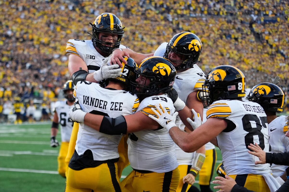Iowa moves up to No. 14 in AP Top 25 heading into showdown with Ohio State